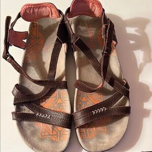 Merrell Women’s Strappy Sandals